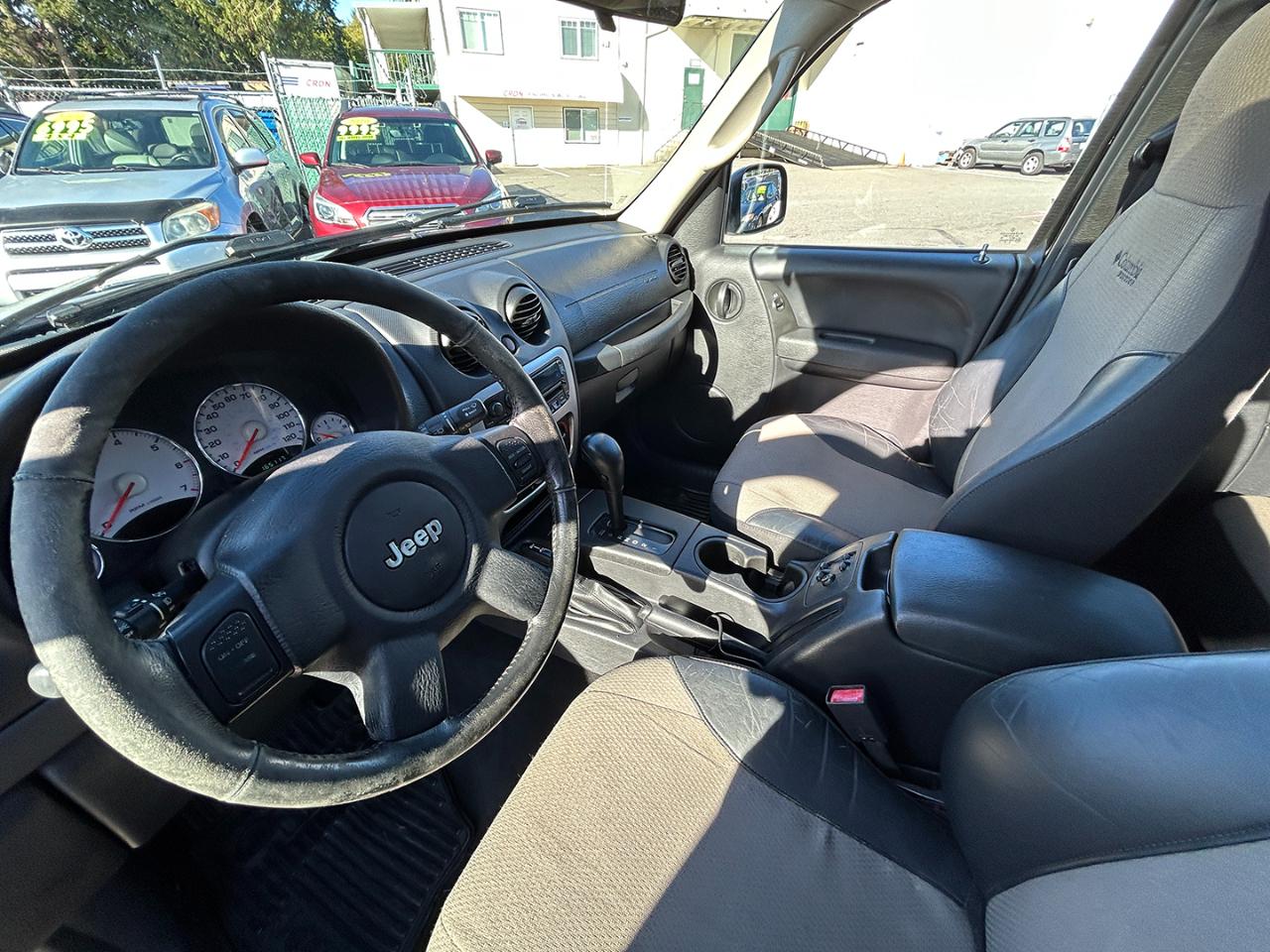 Jeep Liberty Columbia Edition 4WD 2004