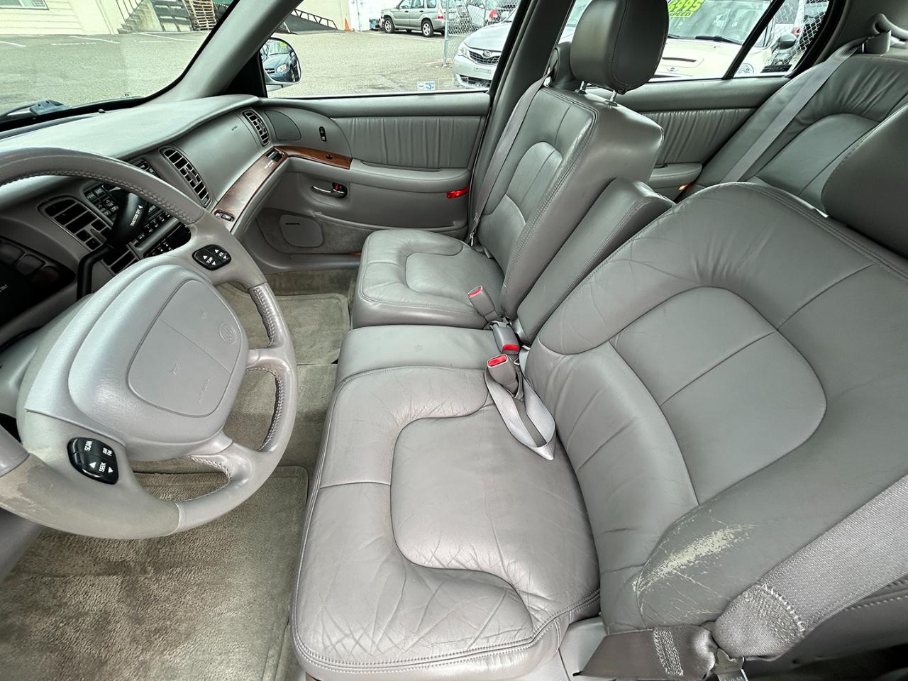 Buick Park Avenue 4dr Sdn 2000