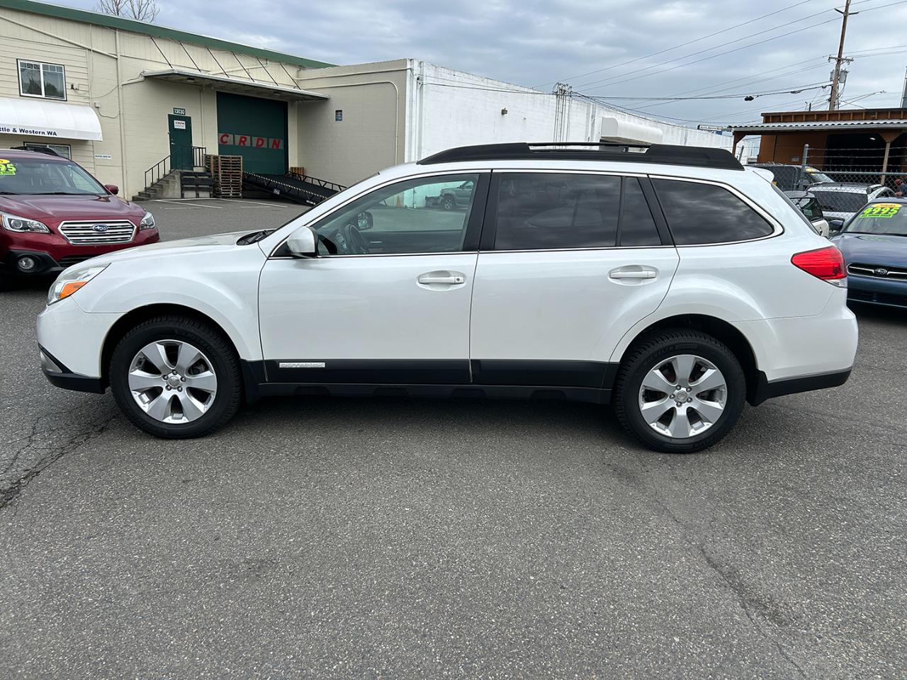 Subaru Outback 4dr Wgn H4 Auto 2.5i Limited Pwr Moon 2011