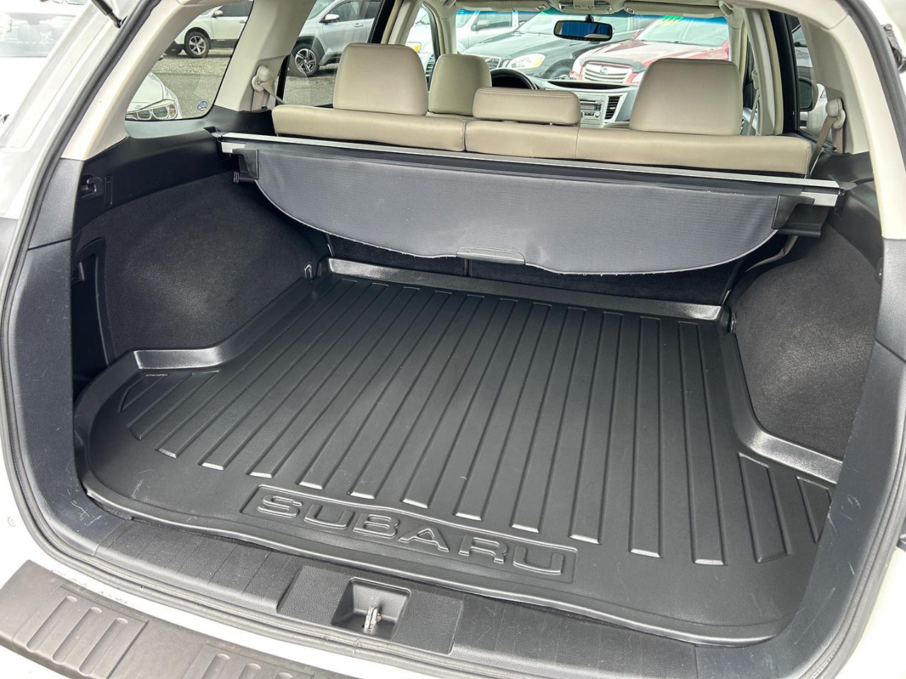 Subaru Outback 4dr Wgn H4 Auto 2.5i Limited Pwr Moon 2011