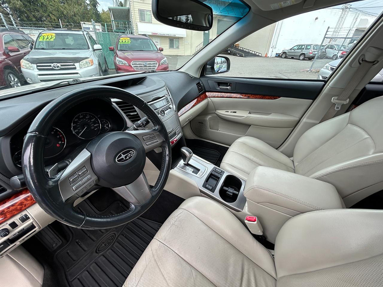 Subaru Outback 4dr Wgn H4 Auto 2.5i Limited Pwr Moon 2011