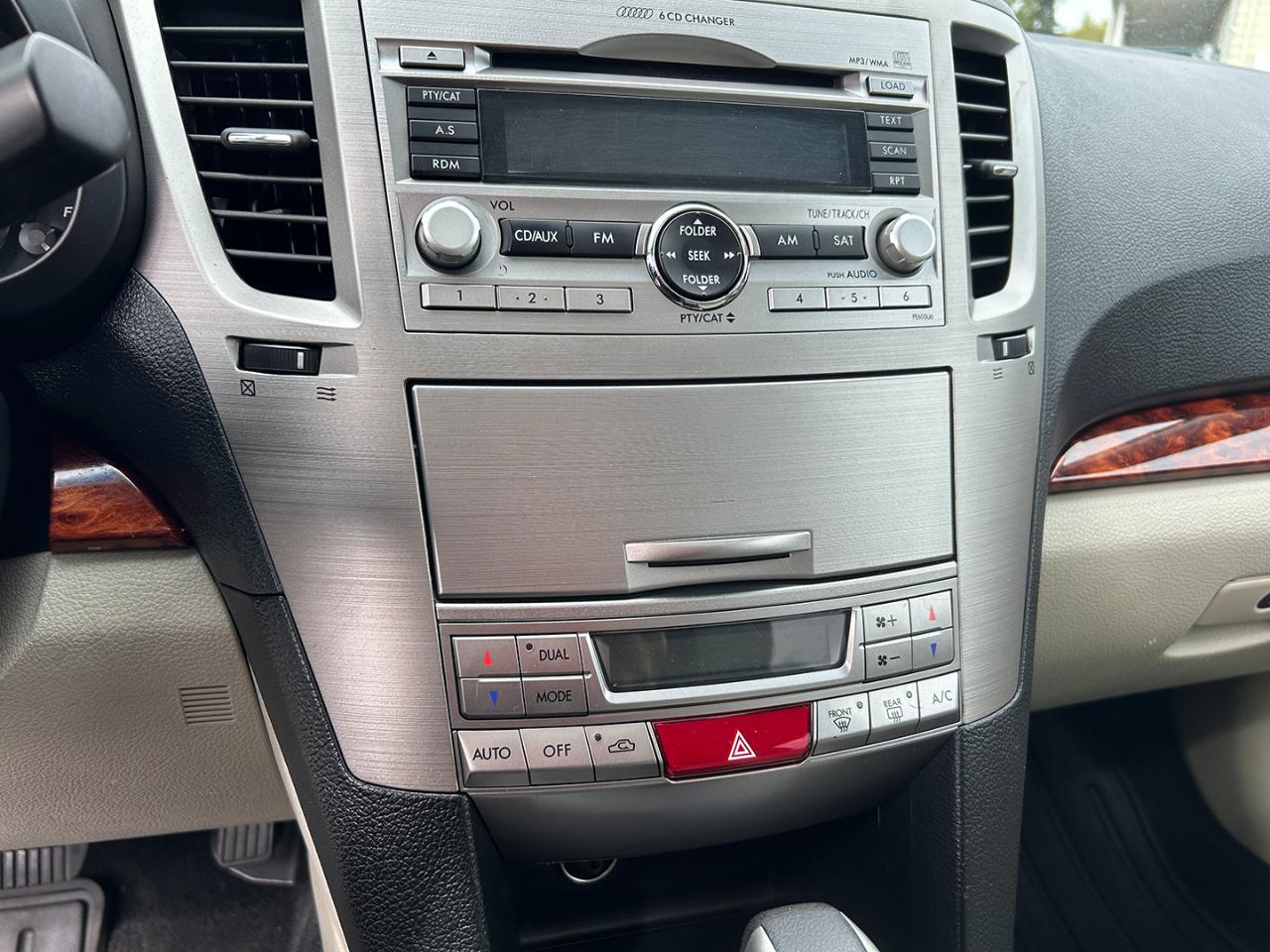 Subaru Outback 4dr Wgn H4 Auto 2.5i Limited Pwr Moon 2011