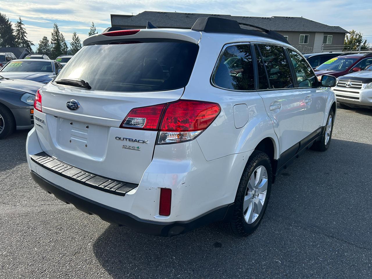 Subaru Outback 4dr Wgn H4 Auto 2.5i Limited Pwr Moon 2011