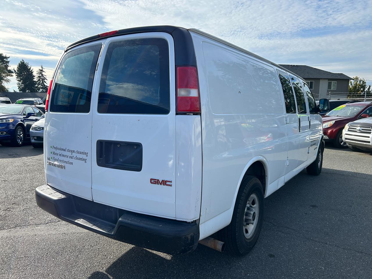 GMC Savana Cargo Van 3500 155" WB RWD 2003