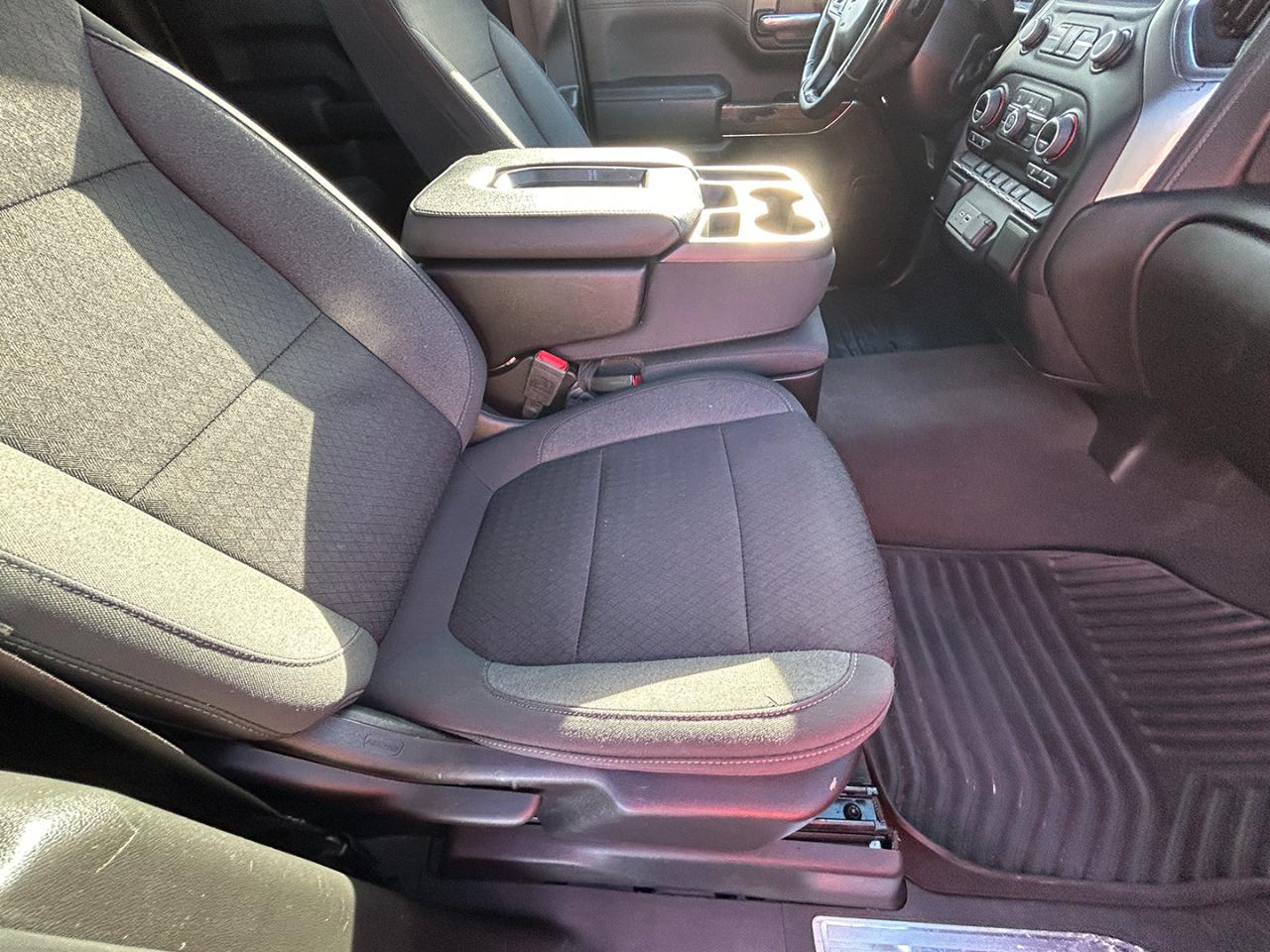 Chevrolet Silverado 1500 LTD 4WD Crew Cab 157" LT 2022