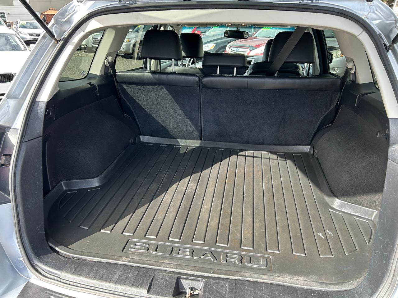 Subaru Outback 4dr Wgn H6 Auto 3.6R Limited 2012