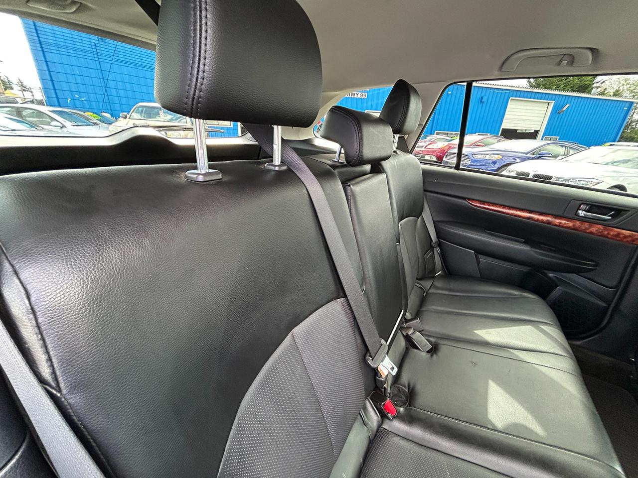 Subaru Outback 4dr Wgn H6 Auto 3.6R Limited 2012
