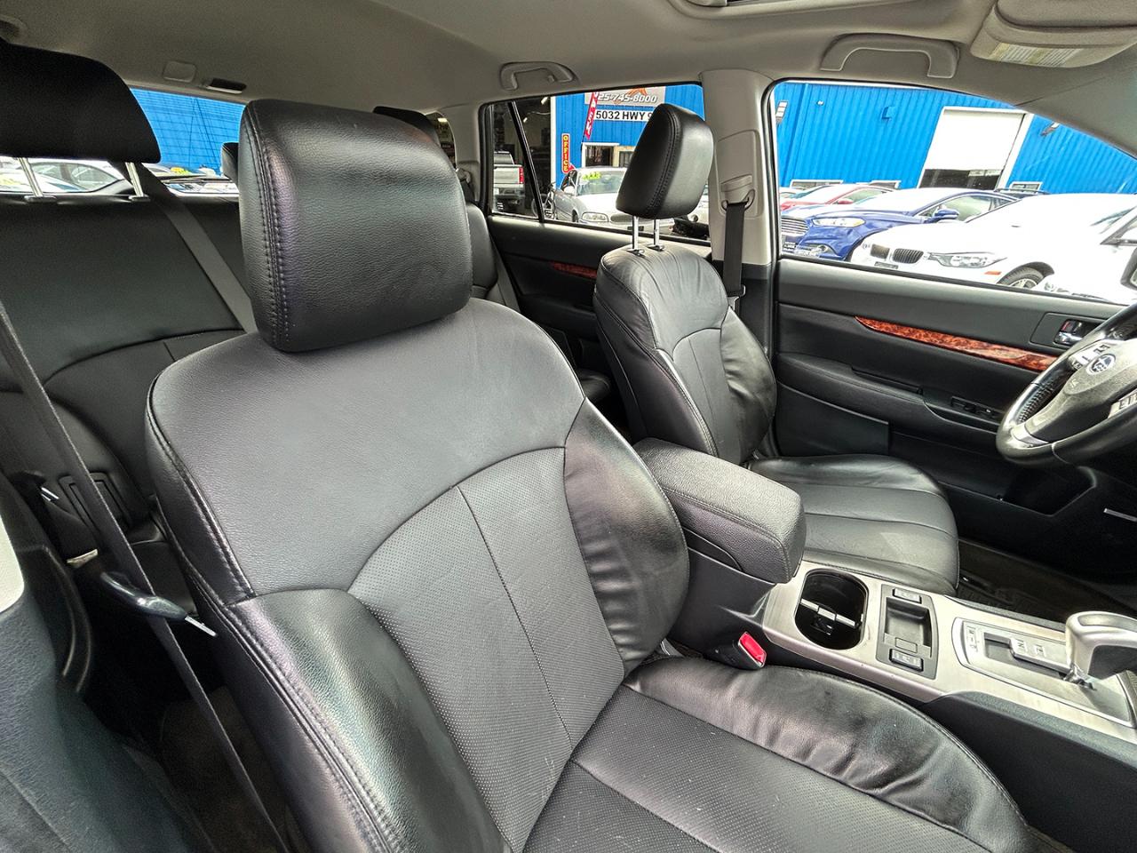 Subaru Outback 4dr Wgn H6 Auto 3.6R Limited 2012