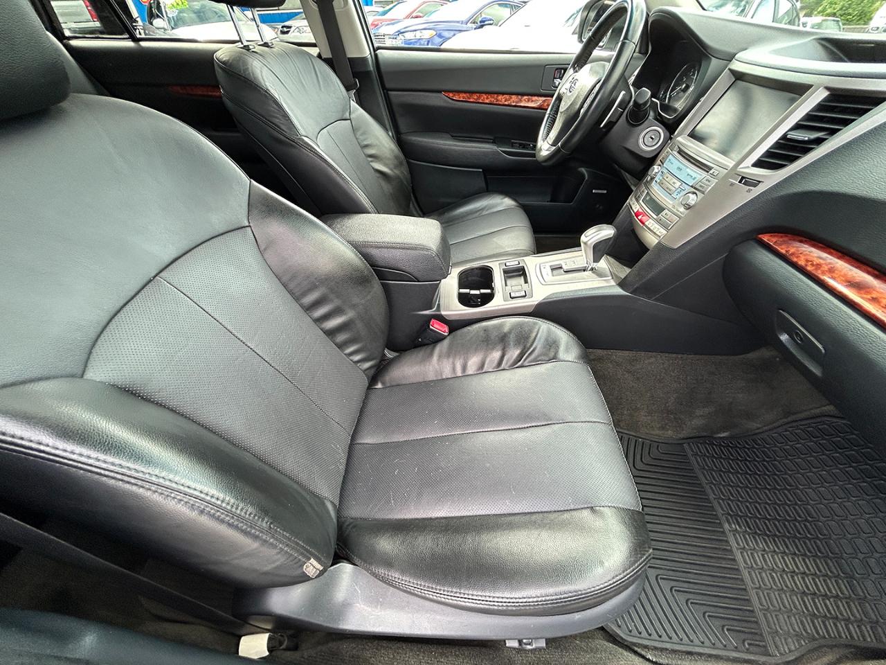 Subaru Outback 4dr Wgn H6 Auto 3.6R Limited 2012