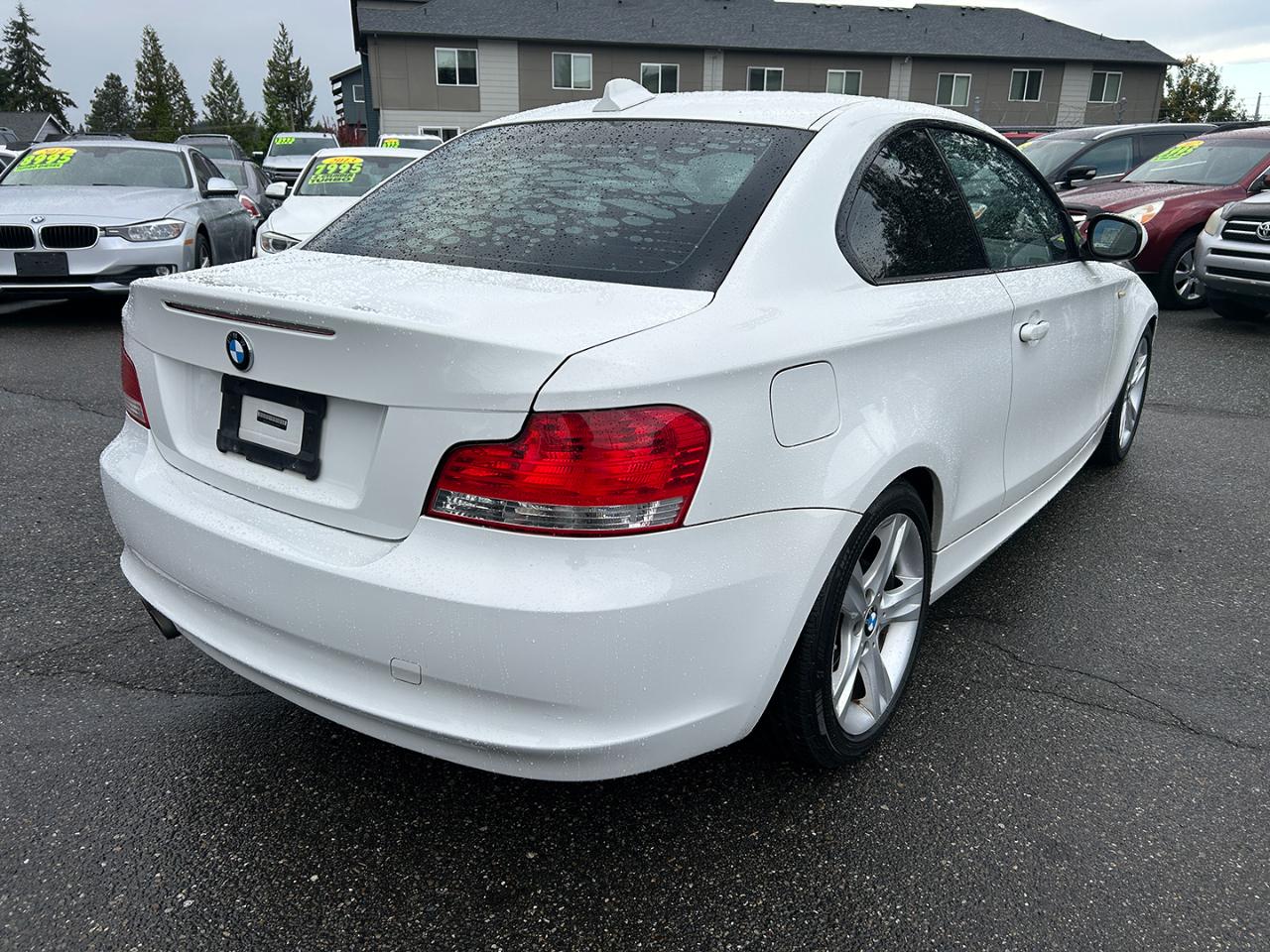 BMW 1 Series 2dr Cpe 128i SULEV 2011
