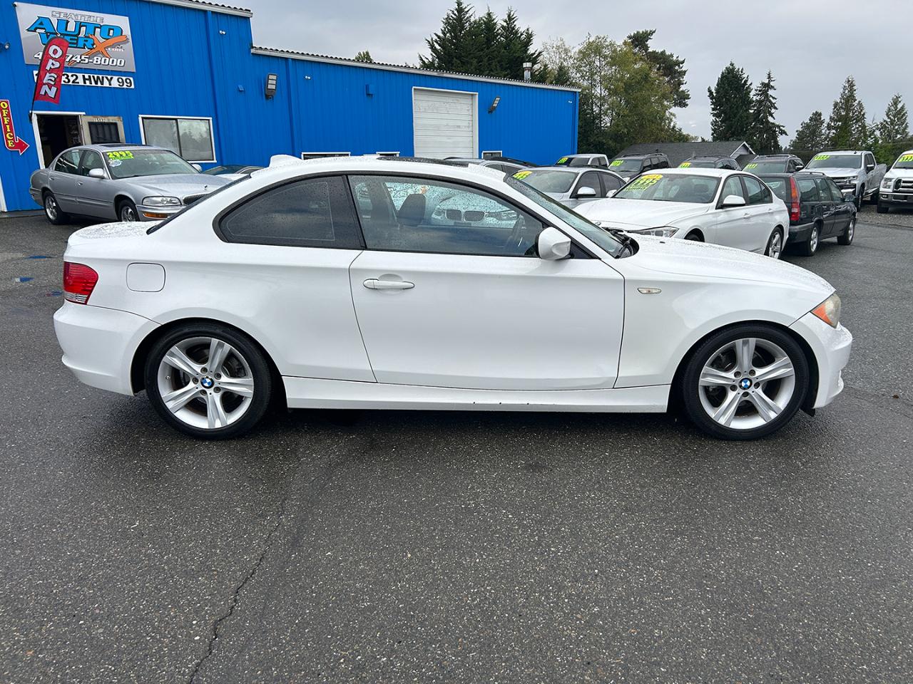 BMW 1 Series 2dr Cpe 128i SULEV 2011