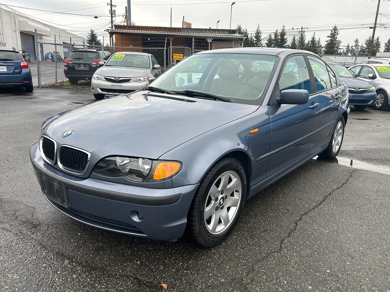 BMW 3 Series 325i 4dr Sdn RWD 2002