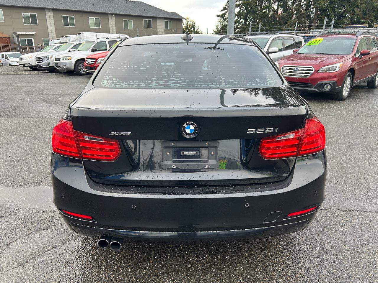 BMW 3 Series 4dr Sdn 328i xDrive AWD 2014