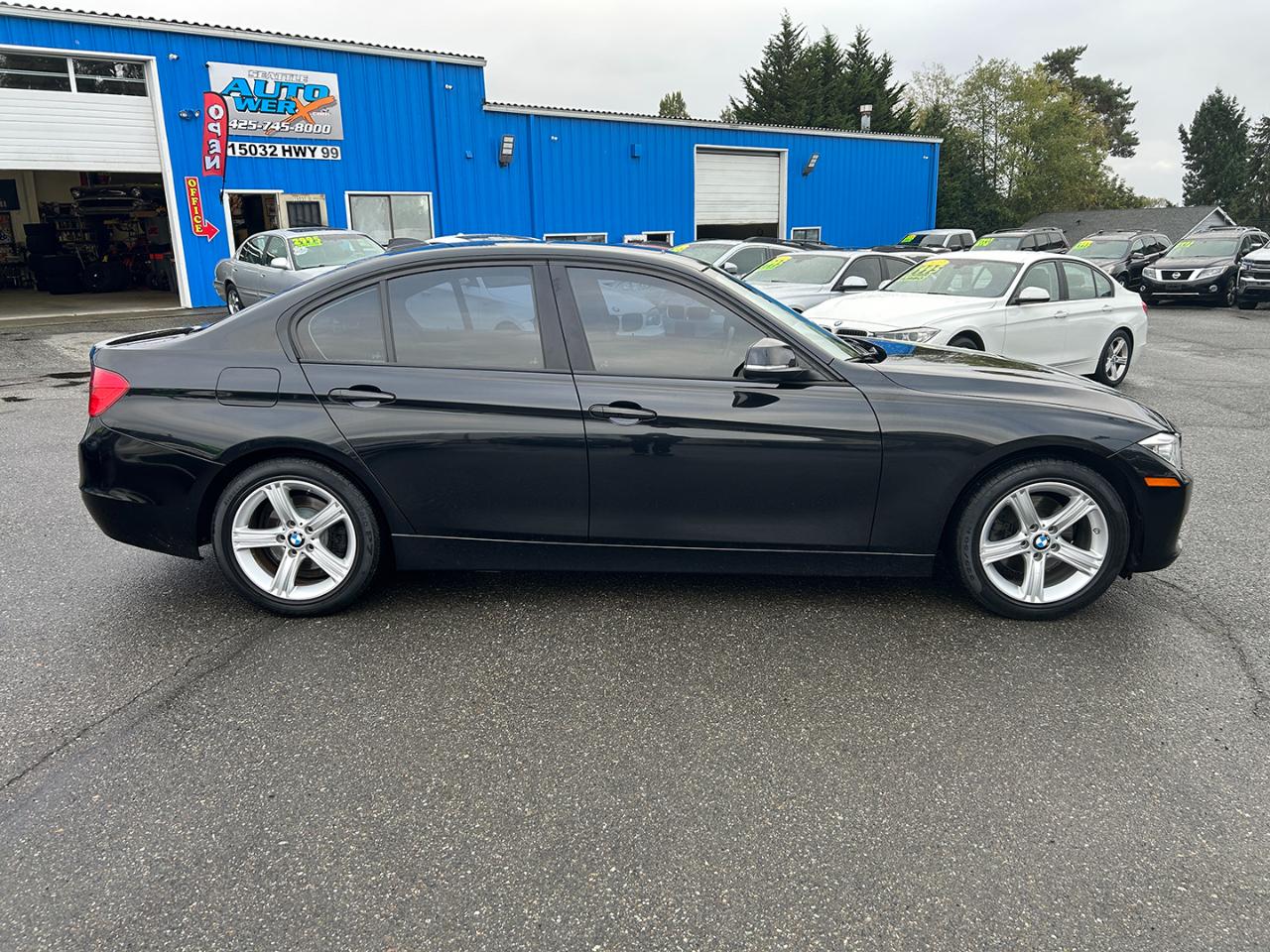 BMW 3 Series 4dr Sdn 328i xDrive AWD 2014