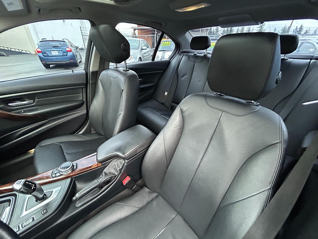 BMW 3 Series 4dr Sdn 328i xDrive AWD 2014