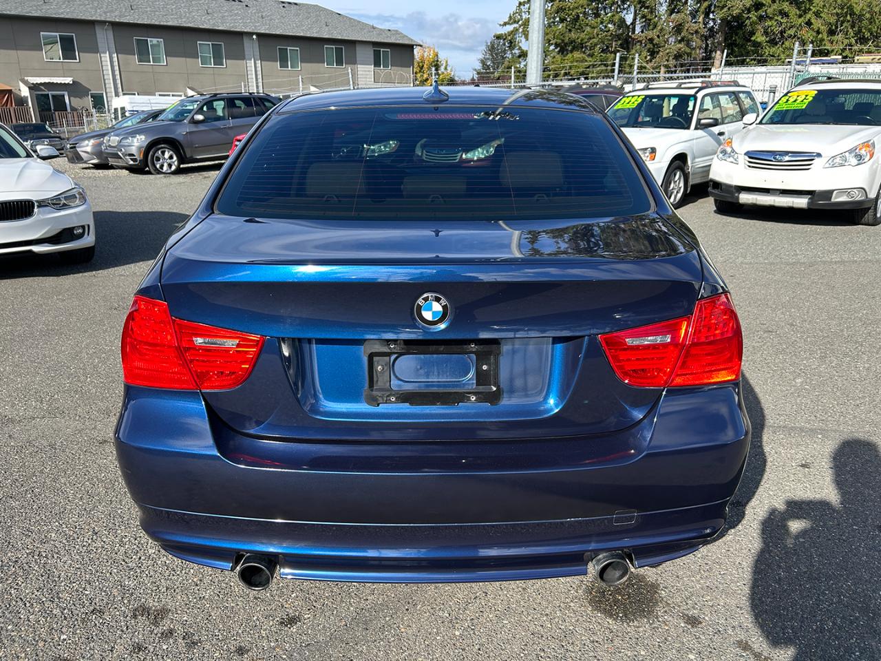 BMW 3 Series 4dr Sdn 335i xDrive AWD 2011