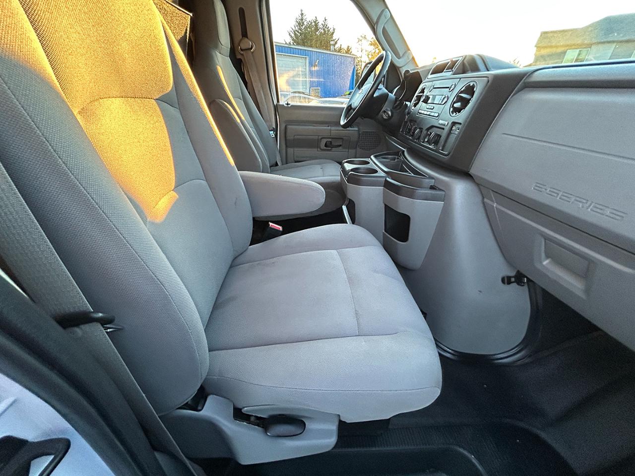 Ford Econoline Cargo Van E-350 Super Duty Commercial 2013