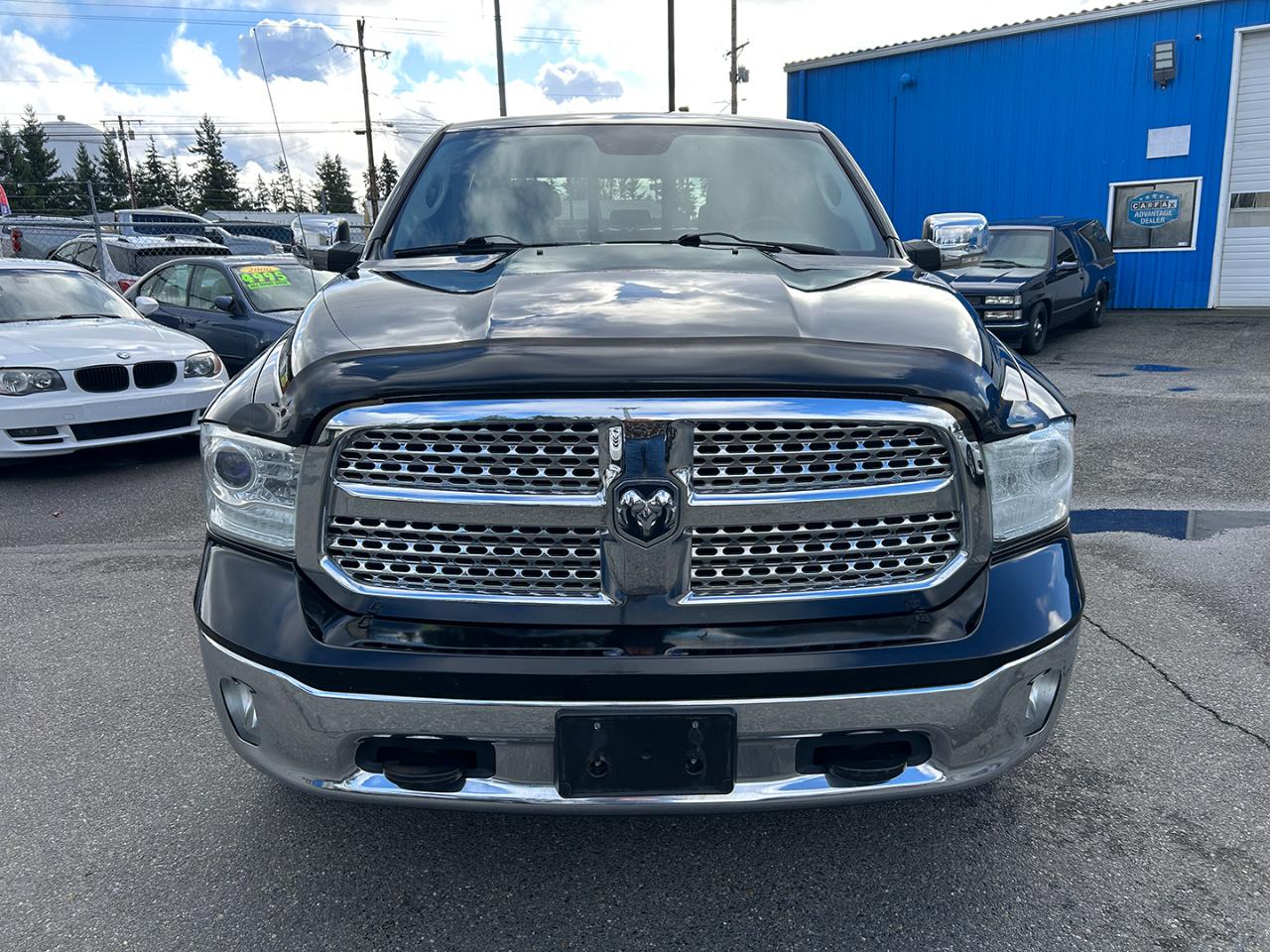 RAM 1500 4WD Crew Cab 140.5" Laramie 2013