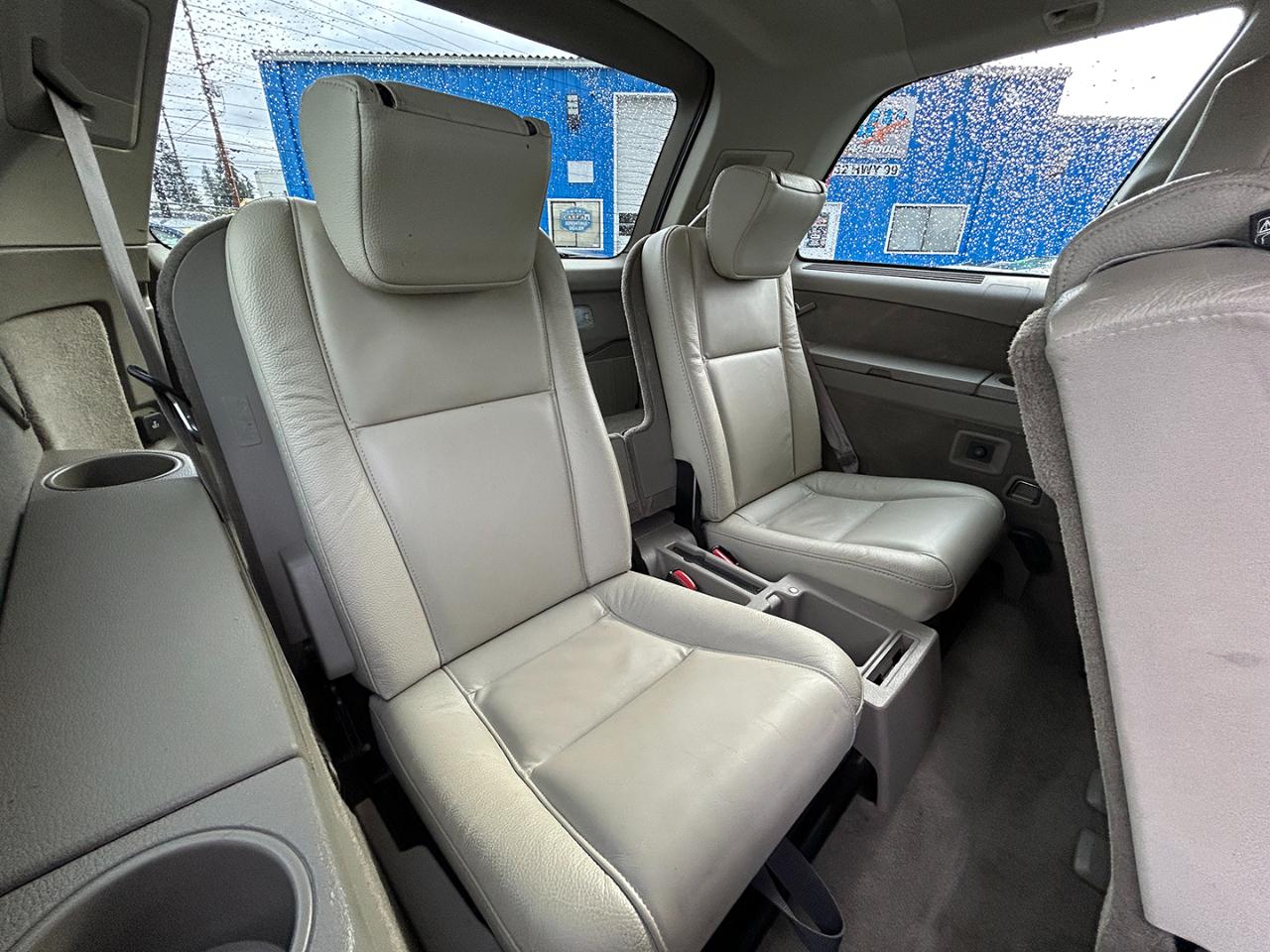 Volvo XC90 2.5L Turbo AWD Auto w/Sunroof/3rd 2006