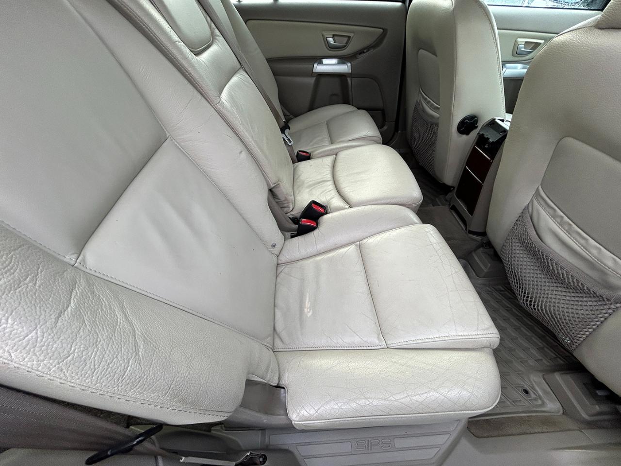 Volvo XC90 2.5L Turbo AWD Auto w/Sunroof/3rd 2006
