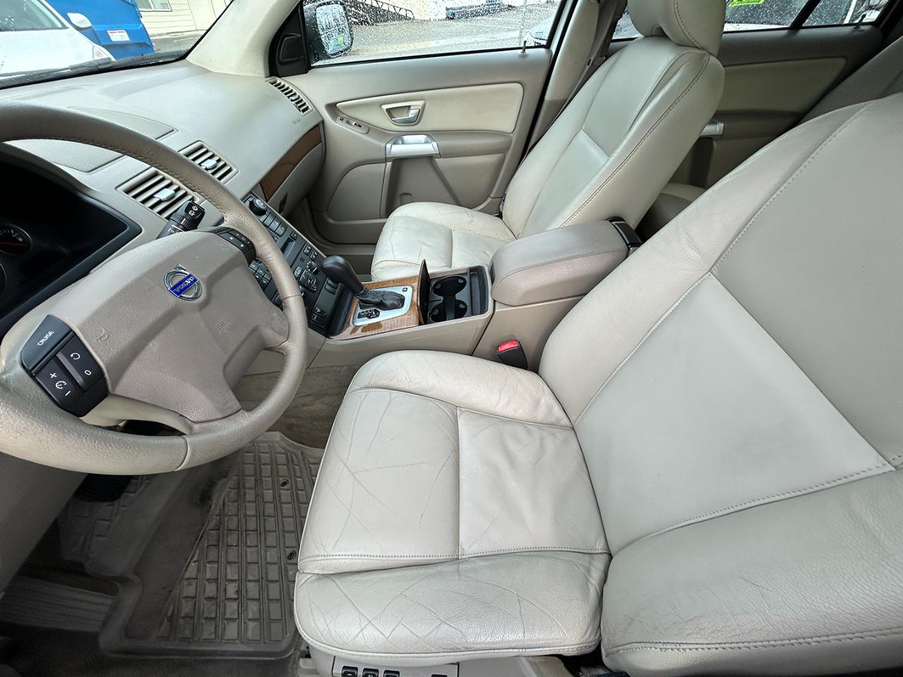 Volvo XC90 2.5L Turbo AWD Auto w/Sunroof/3rd 2006