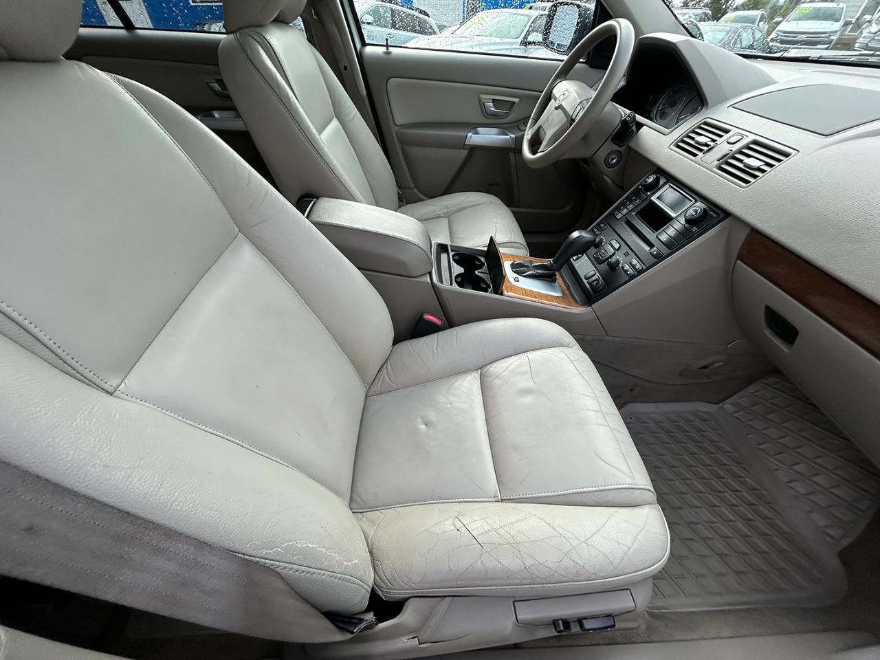 Volvo XC90 2.5L Turbo AWD Auto w/Sunroof/3rd 2006