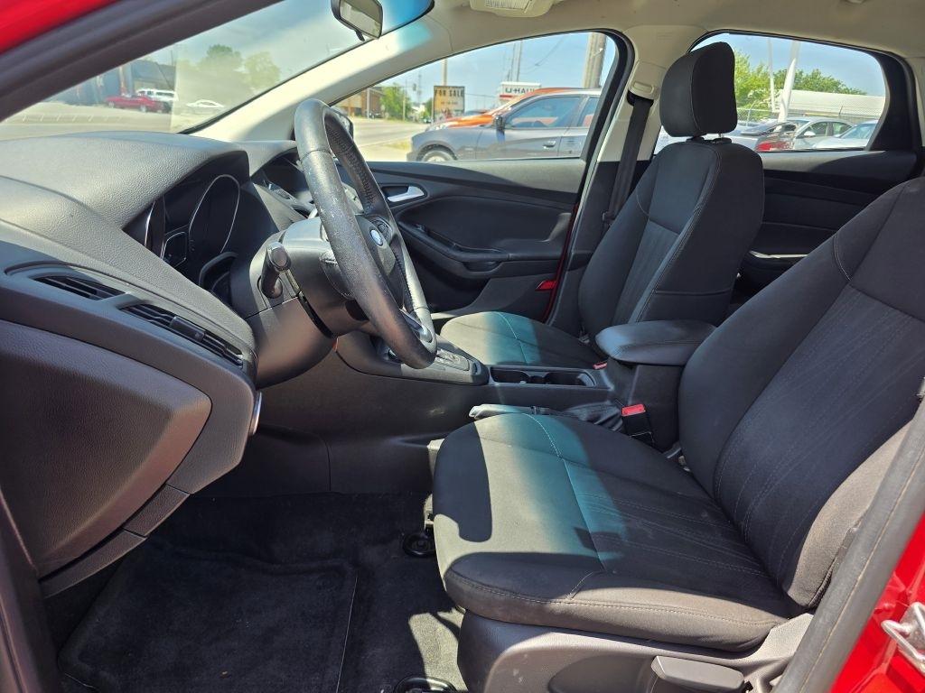Ford Focus SE Sedan 2017