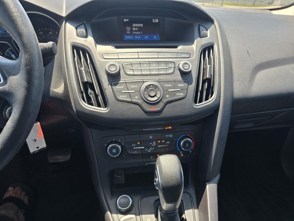 Ford Focus SE Sedan 2017
