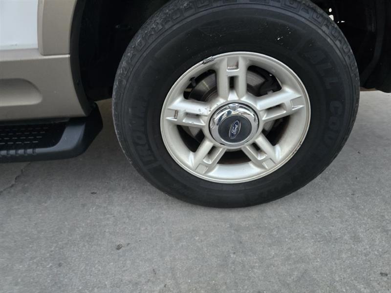 Ford Explorer Eddie Bauer 4WD 2002