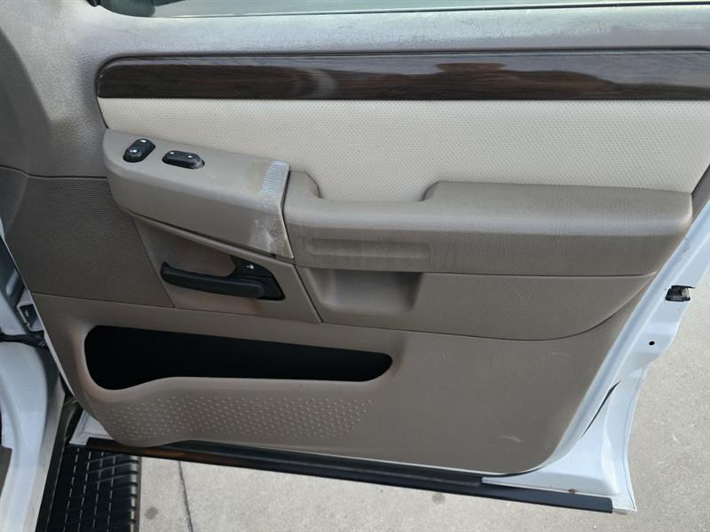 Ford Explorer Eddie Bauer 4WD 2002