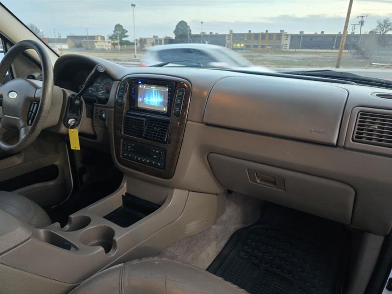 Ford Explorer Eddie Bauer 4WD 2002