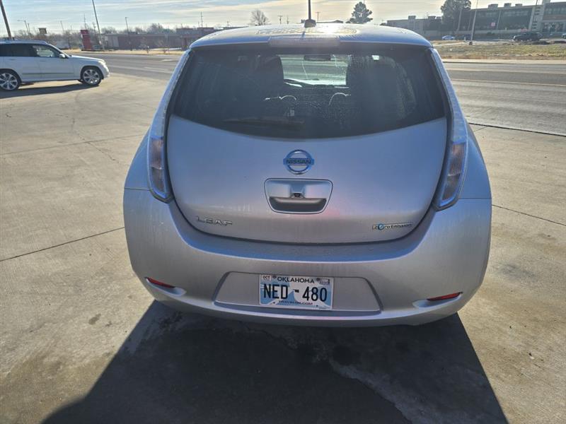 Nissan Leaf SV 2011