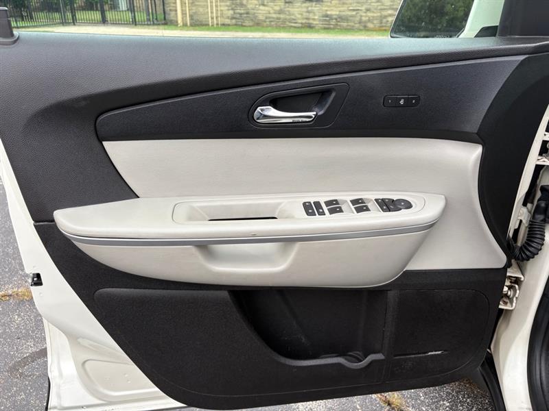 GMC Acadia SLT-2 FWD 2008