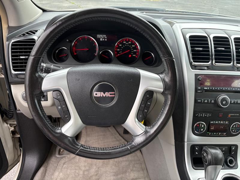 GMC Acadia SLT-2 FWD 2008