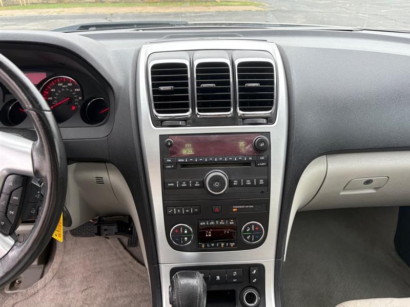 GMC Acadia SLT-2 FWD 2008