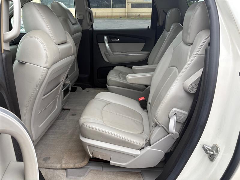 GMC Acadia SLT-2 FWD 2008