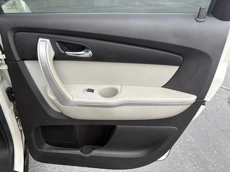 GMC Acadia SLT-2 FWD 2008