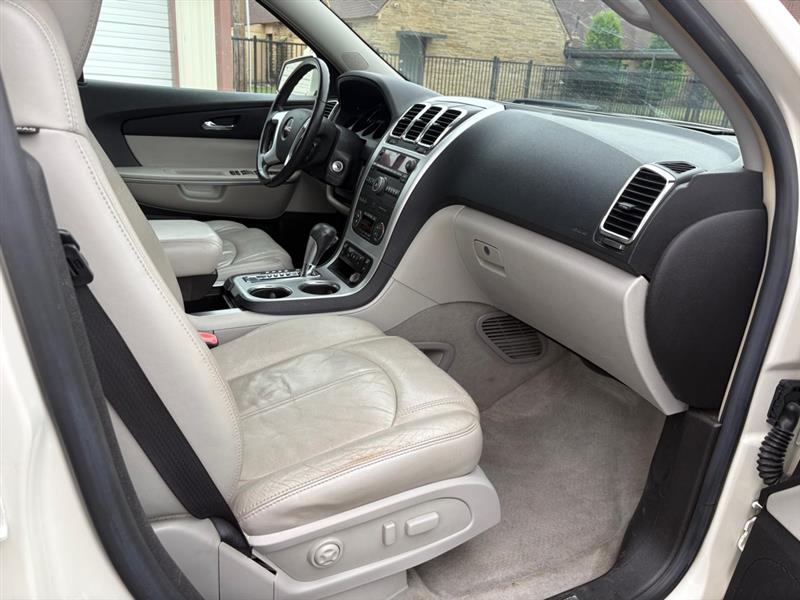GMC Acadia SLT-2 FWD 2008