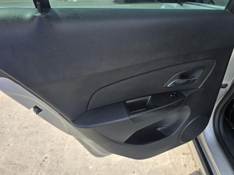 Chevrolet Cruze 2LT Auto 2013