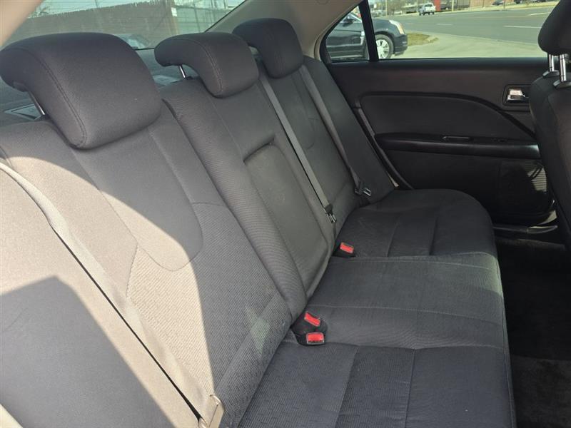 Ford Fusion SE 2010
