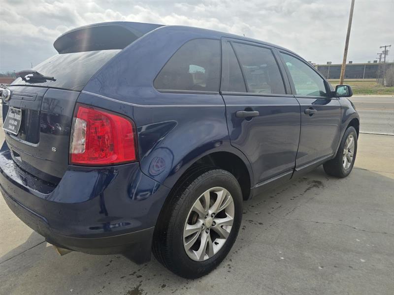 Ford Edge SE FWD 2012