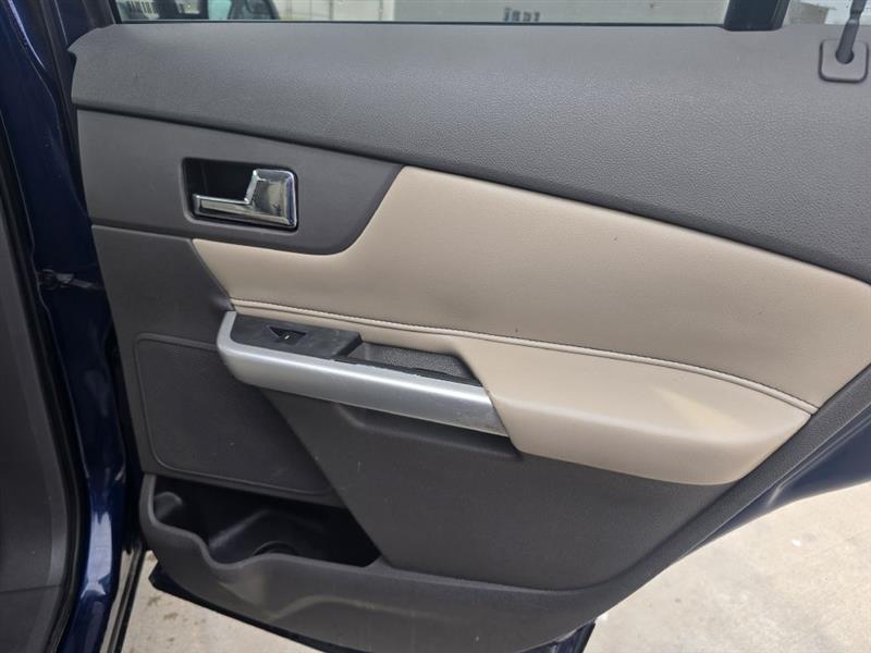 Ford Edge SE FWD 2012