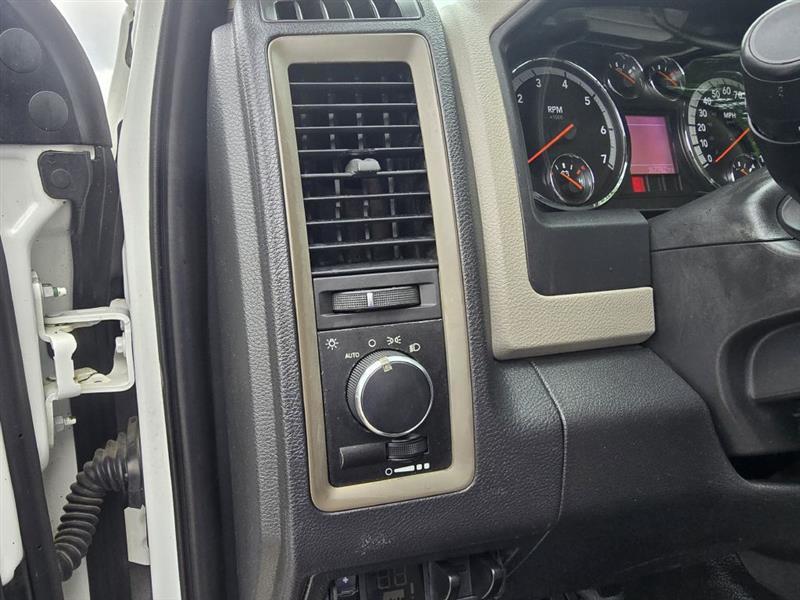 Dodge Ram 3500 Regular Cab 2WD DRW 2012