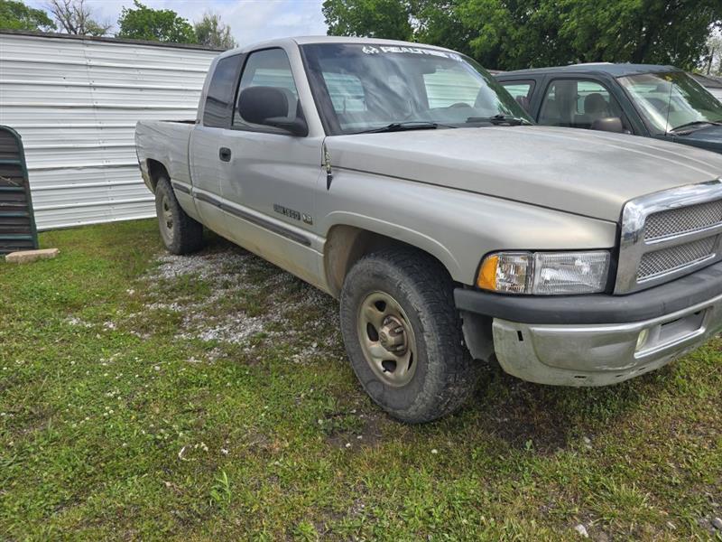 Dodge Ram 1500 Quad Cab 8-ft. Bed 2WD 1998