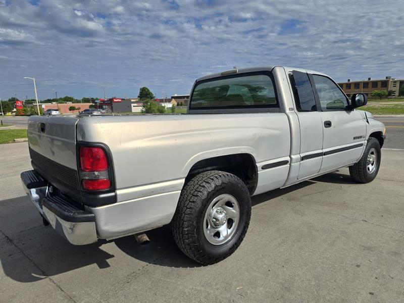 Dodge Ram 1500 Quad Cab 8-ft. Bed 2WD 1998