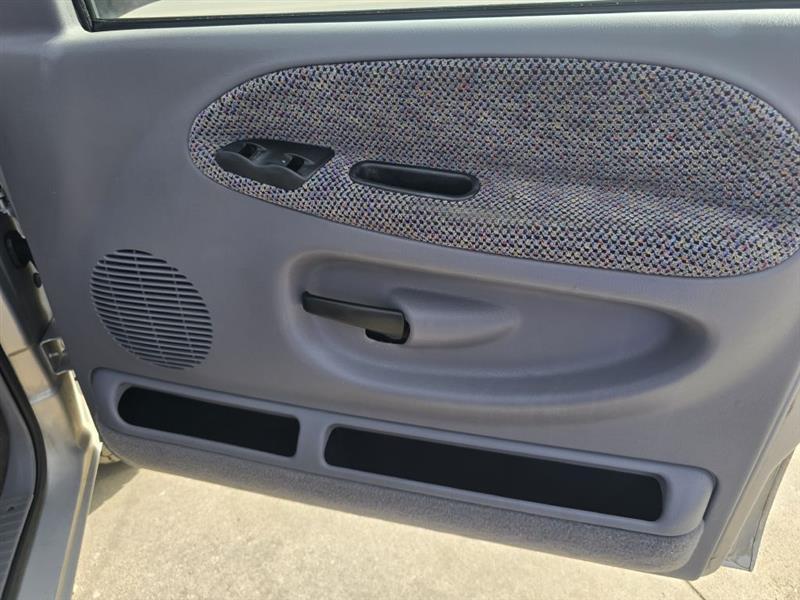 Dodge Ram 1500 Quad Cab 8-ft. Bed 2WD 1998