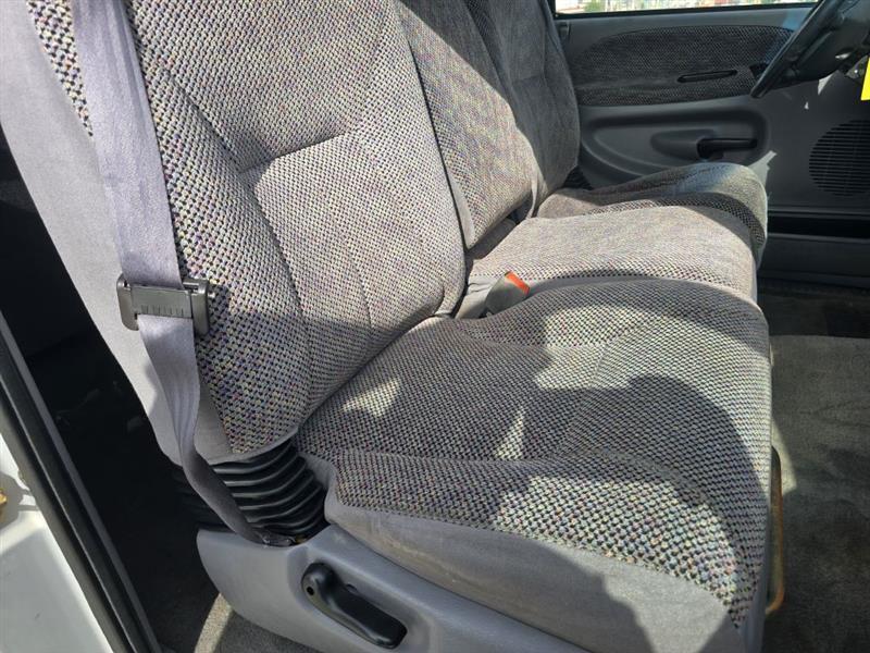 Dodge Ram 1500 Quad Cab 8-ft. Bed 2WD 1998