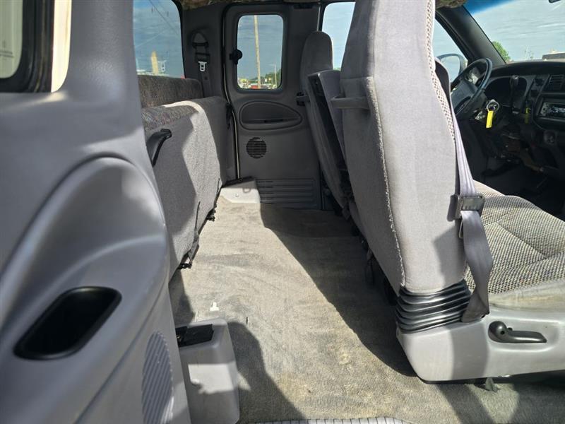 Dodge Ram 1500 Quad Cab 8-ft. Bed 2WD 1998