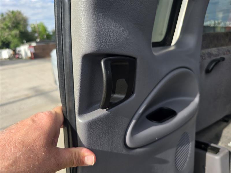 Dodge Ram 1500 Quad Cab 8-ft. Bed 2WD 1998