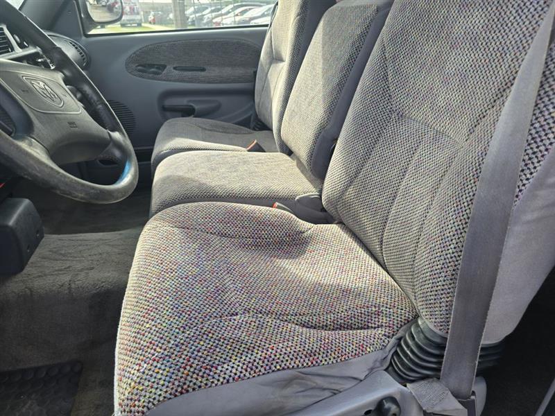 Dodge Ram 1500 Quad Cab 8-ft. Bed 2WD 1998